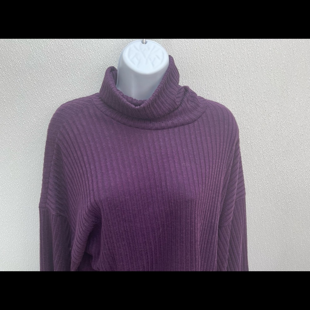 Sweater - Picture 2 of 3